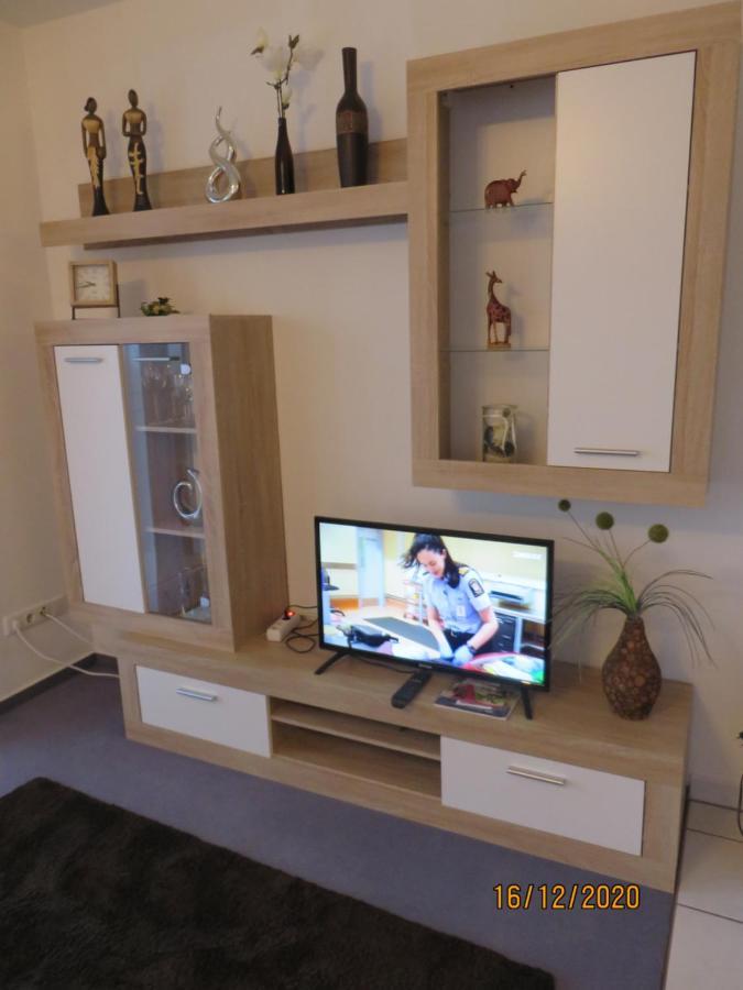 Ferienwohnung Am Hofgarten Langenfeld  Dış mekan fotoğraf
